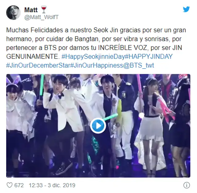 ARMY celebra el cumpleaños de Jin. ARMY celebra el cumpleaños de Jin.