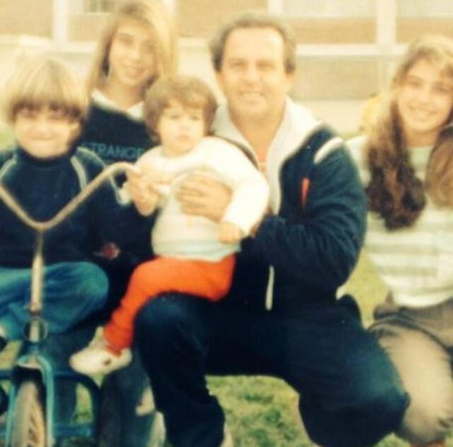 Mario Alberto Cayo junto a su familia. Foto: difusión