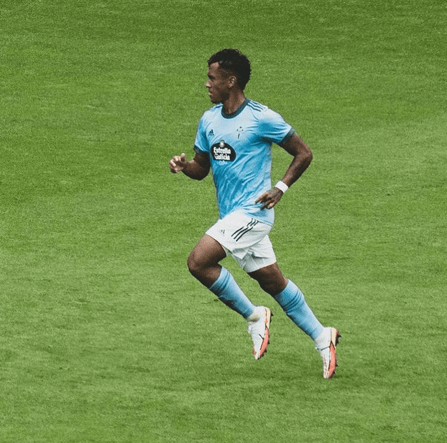 Esta será la segunda temporada que Renato Tapia jugará con el Celta de Vigo. Foto: captura Instagram