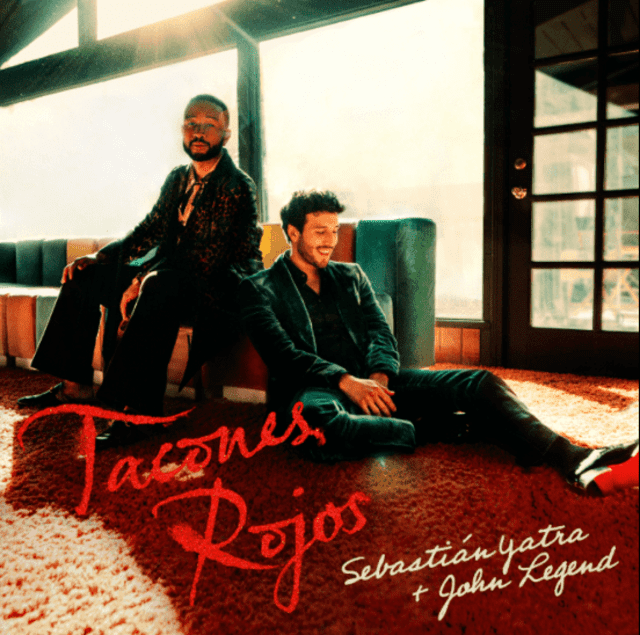 Sebastián Yatra junto John Legend en la versión bilingüe de la canción "Tacones rojos"