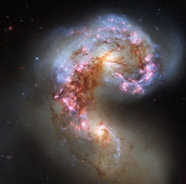 galaxia antennae
