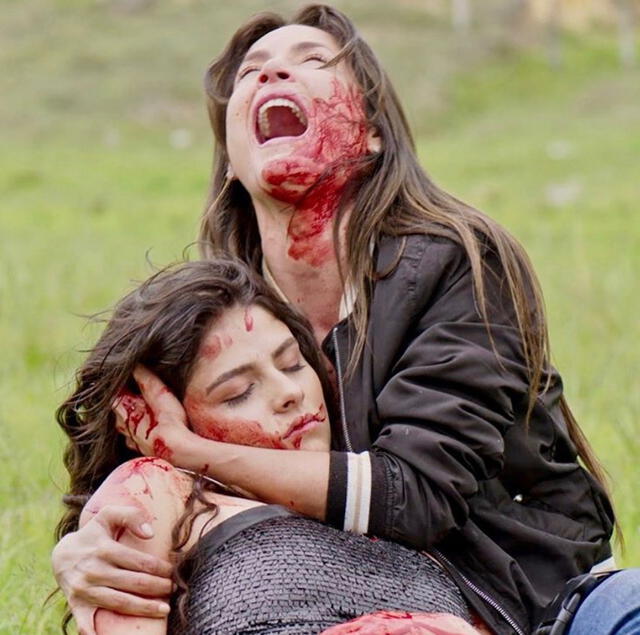  Catalina sufre la muerte de su hija Mariana en el capítulo final de "El final del paraíso". Foto: Telemundo   