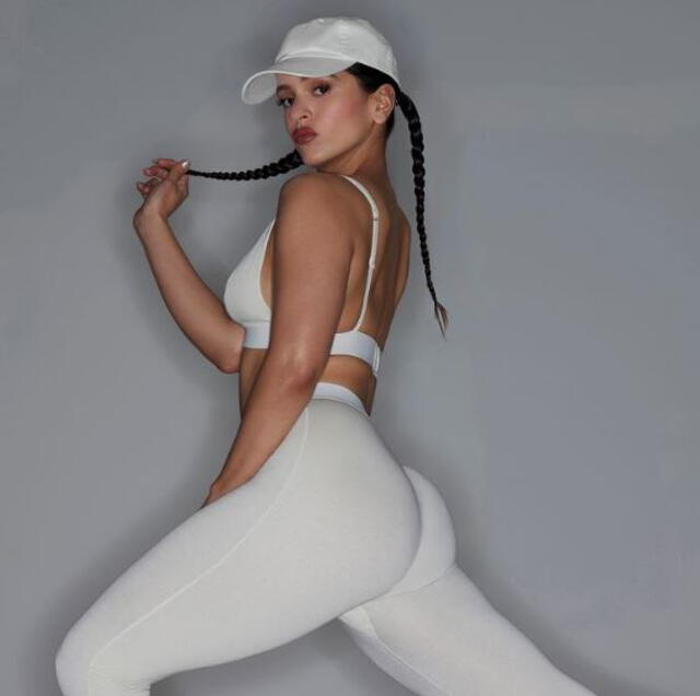 Rosalía se convirtió en modelo de la marca de ropa interior de Kim Kardashian.