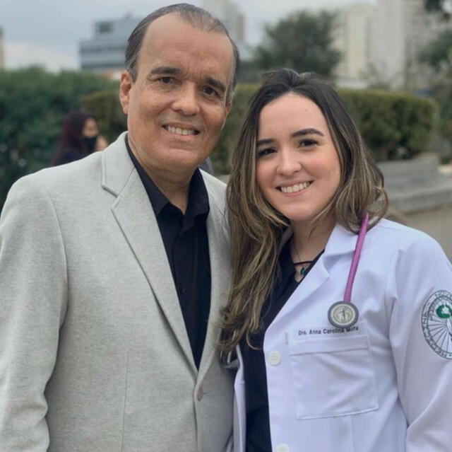 Anna Carolina Feitosa falleció el último 19 de noviembre. Logro cumpli su sueño de ser doctora. Foto: @regisfeitosamota/Instagram