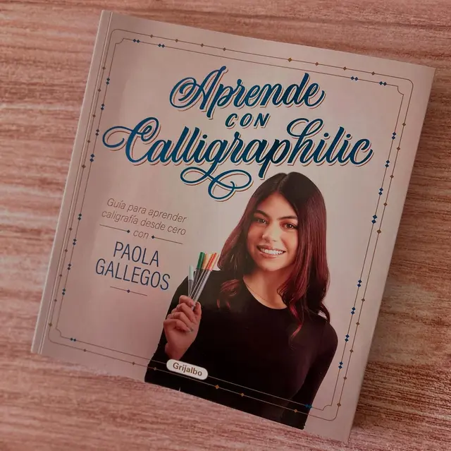 Aprende con Calligraphilic: Guía para aprender caligrafía desde cero. Fuente: Difusión Aprende con Calligraphilic: Guía para aprender caligrafía desde cero. Fuente: Difusión