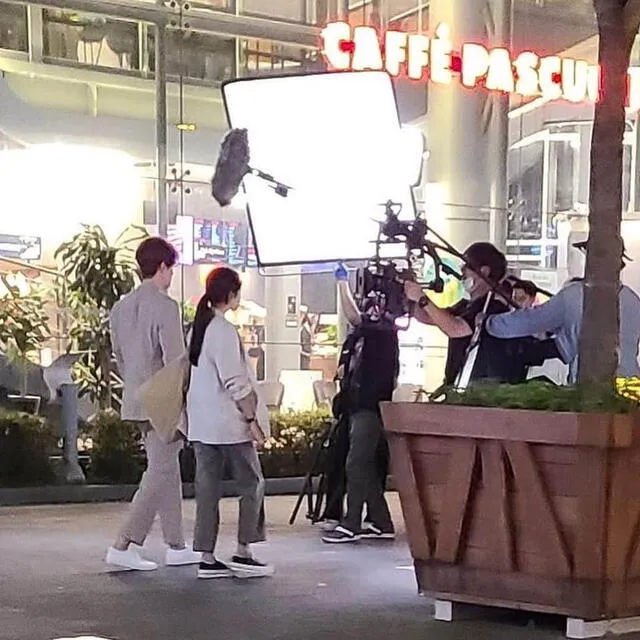 Lee Dong Wook y Jo Bo Ah en el set de The tale of gumiho