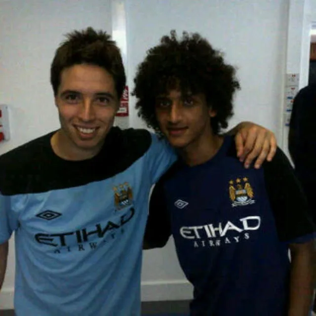 Omar Abdulrahman junto a Samir Nasri. Foto: Twitter