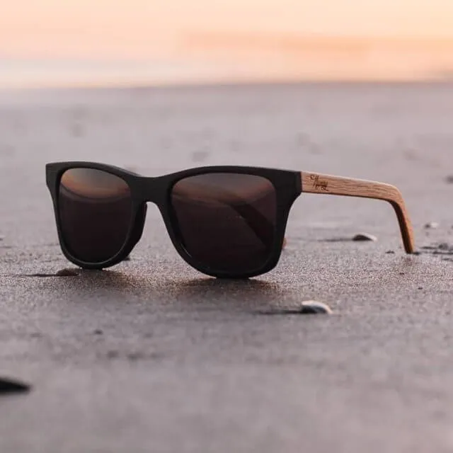 Diciembre es el presagio, en muchos países para el verano. Y unos lentes de sol sin infaltables en esta estación.