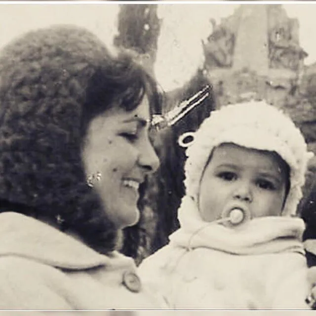 Alejandro Sanz compartió tiernas fotografías de sus primeros años junto a su mamá.