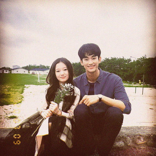19.7.2020. Segunda foto de Kim Soo Hyun junto a la actriz infantil Kim Soo In. Crédito: Instagram