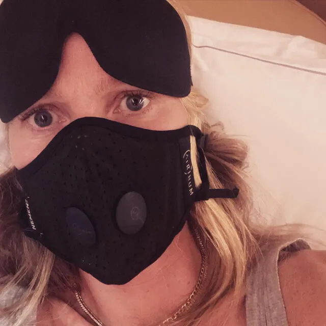 A fines de febrero, la actriz ya mostraba su preocupación por los peligros del coronavirus y compartió una foto utilizando una mascarilla. (Foto: Instagram)