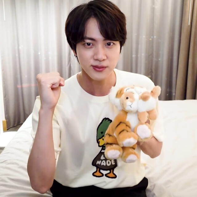 Jin, BTS, Año Nuevo 2022