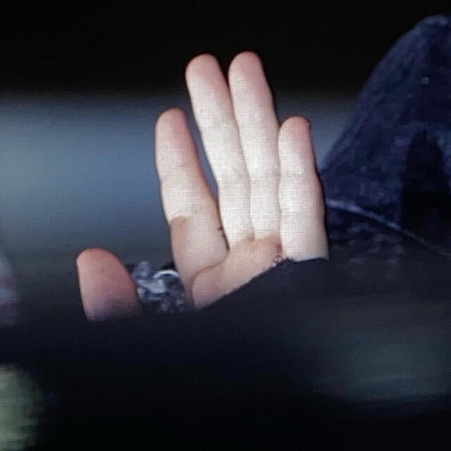 Detalle en la mano de Jimin. Foto: fansite en Twitter