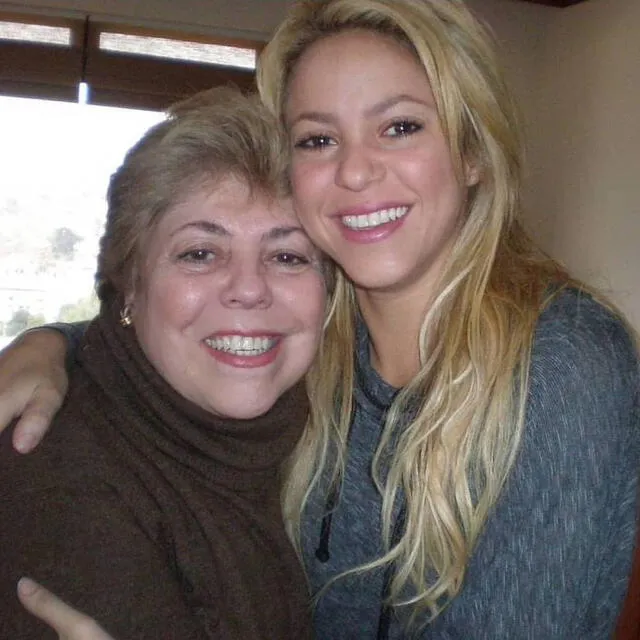 Shakira es muy unida a su madre Nidia del Carmen Ripoll.