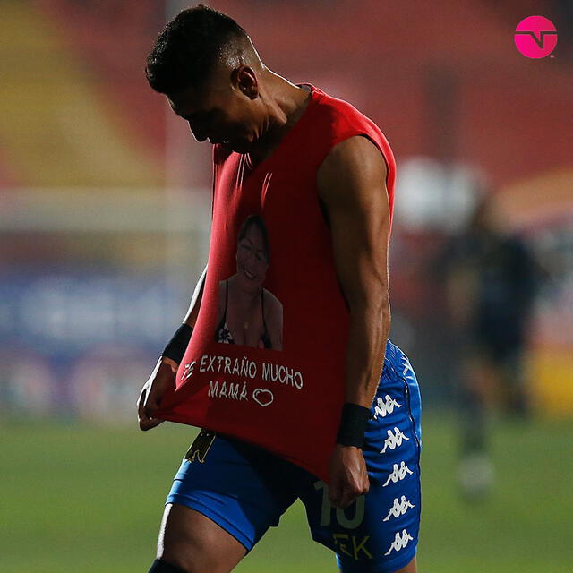 Paolo Hurtado le dedicó su gol de tiro libre a su madre. Foto: TNT Sports