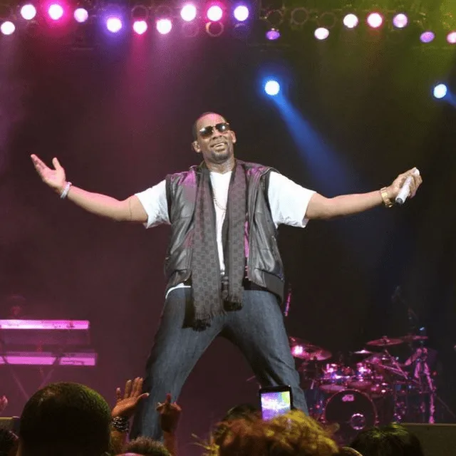 Antes de ser denunciado por diversos casos de abuso, R. Kelly mantuvo una exitosa carrera en la música, llegando a ser un referente del R&B.