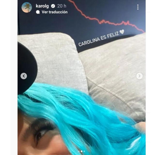Karol G publicó una historia en Instagram al lado de un misterioso hombre y sus seguidores especulan que se trataría de Feid.