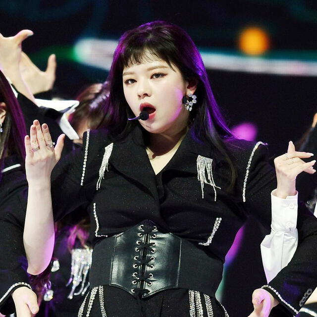 Jeongyeon, TWICE, SMA 2021