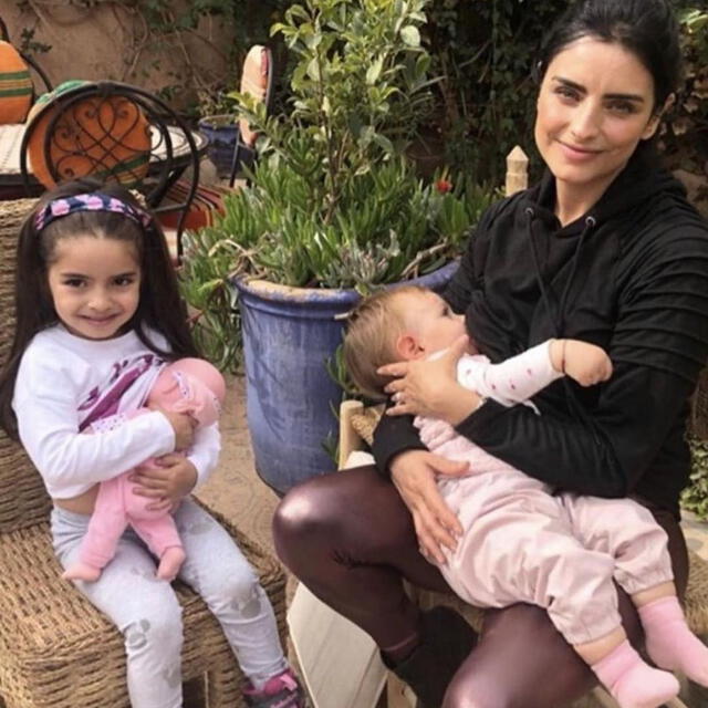 Mauricio Ochmann defiende a Aislin Derbez de críticas por promover amamantar en público [FOTO]  