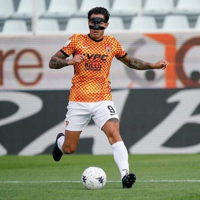 Gianluca Lapadula disputó su tercer partido con el Benevento por la Serie B de Italia. Foto: SkySports