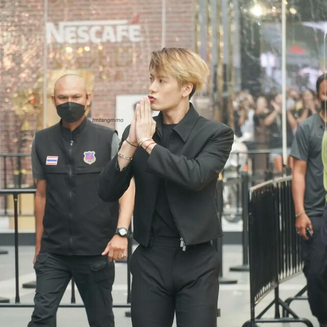 Jackson de GOT7 fue atacado por una 'sasaeng' cuando saludaba a sus fans en Tailandia