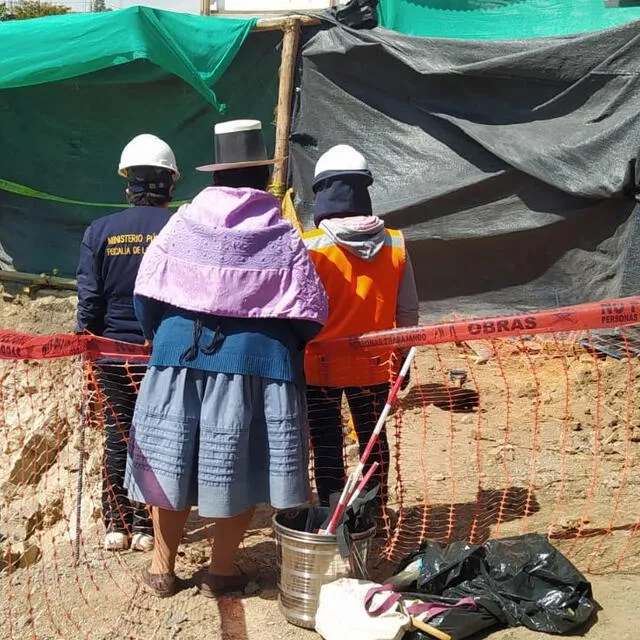  Presidenta de la Anfasep estuvo presente en las labores de desentierro. Foto: Ministerio Público   