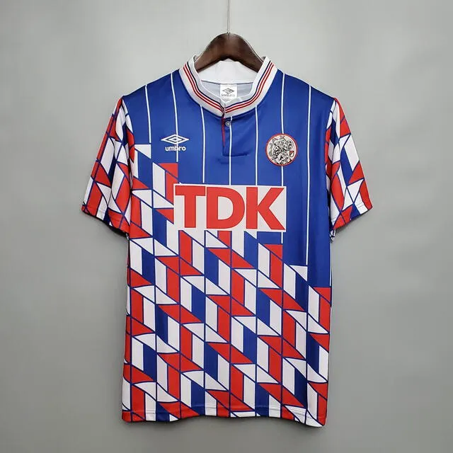 Camiseta de Ajax 1990. Foto: SportPalace   