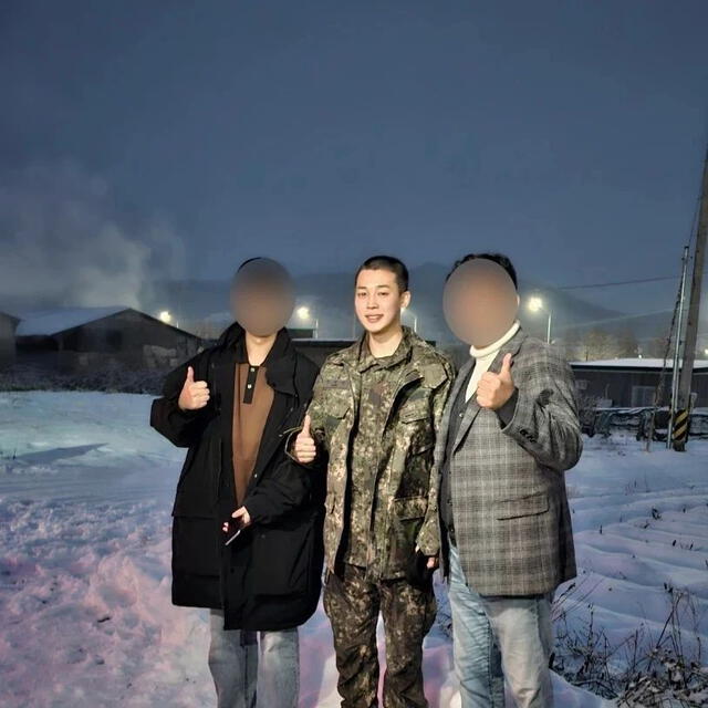  Jimin, de BTS, en su graduación del entrenamiento básico militar. Foto: magnate_official_/Instagram   
