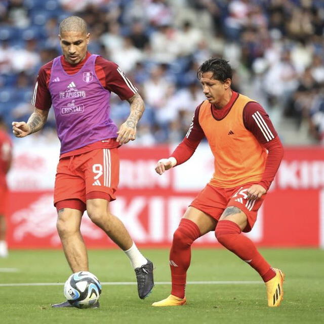 Paolo Guerrero y Gianluca Lapadula fueron convocados durante las Eliminatorias 2026. Foto: FPF.   