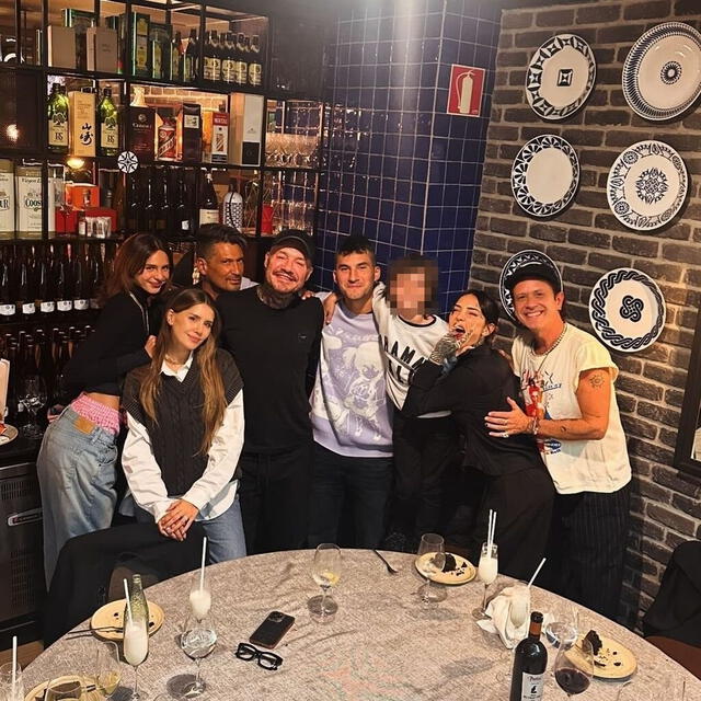  Marcelo Tinelli festejando su cumpleaños al lado de sus hijos, su primo y su yerno. Foto: Instagram/Marcelo Tinelli   