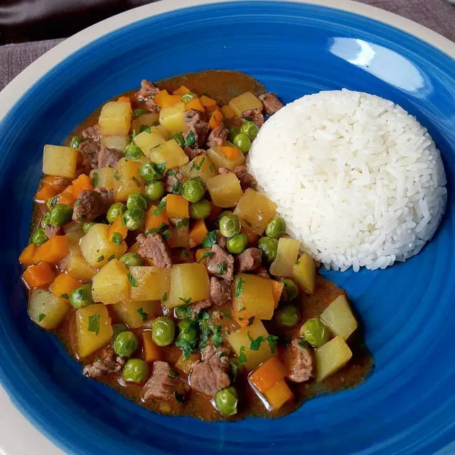 La matasquita es una preparación a base de carne, papas y verduras picadas. Foto: X   