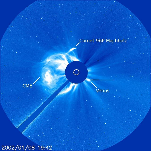  El cometa 96P Machholz termina una órbita completa alrededor del Sol cada 5,2 años, aproximadamente. Foto: NASA/ESA/SOHO 