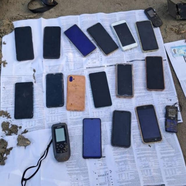 También se encontraron celulares y mochilas entre los cuerpos. Foto: Instagram/@somospueblord.   