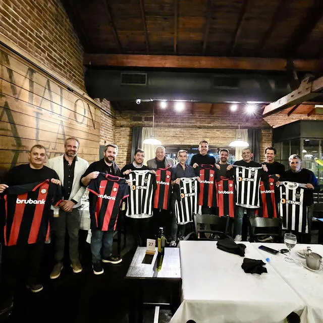 Previo al inicio del partido, las directivas de San Lorenzo y el Mineiro pasaron un momento ameno. Foto: Mineiro 