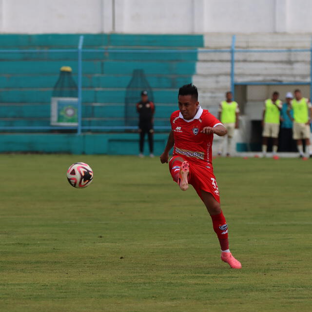 Christian Cueva ingresó por Alfredo Ramúa. Foto: difusion   