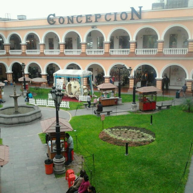  El Centro Comercial Concepción se encuentra en el centro de Lima. Foto: Foursquare   