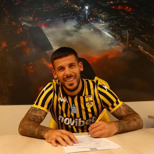 Carlez Pérez firmó hace poco por el Aris Salónica de Grecia. Foto: Aris Salónica Carlez Pérez firmó hace poco por el Aris Salónica de Grecia. Foto: Aris Salónica