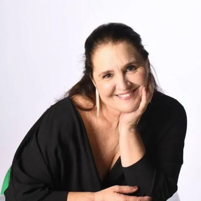 Montserrat Brugué como Dama de Permanente. Foto: Difusión Montserrat Brugué como Dama de Permanente. Foto: Difusión