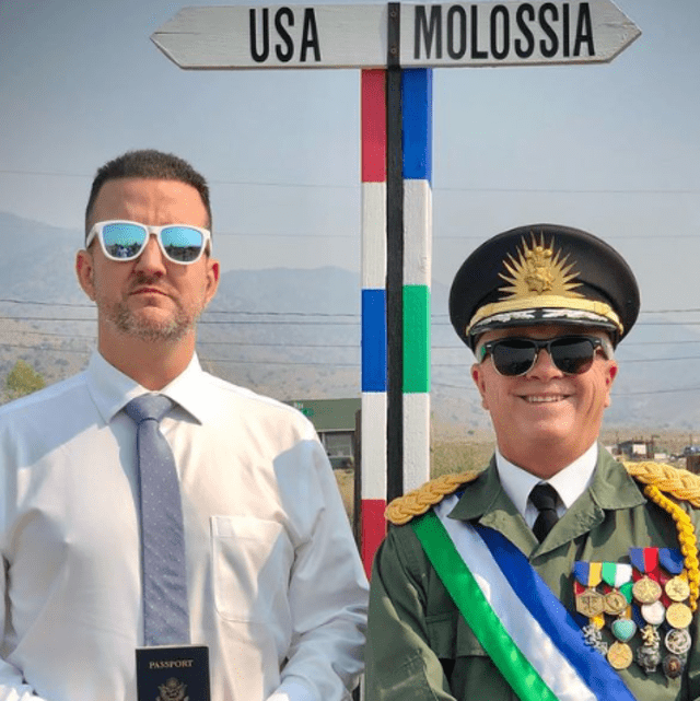 A pesar de no estar reconocido por la ONU, la República de Molossia goza de turismo en la región. Foto: rdub/Instagram.   