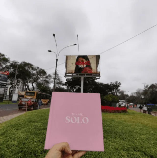 BLINK de Perú realizo proyecto de panel LED por aniversario de "Solo". Foto: JenniePeru/JNKPeru