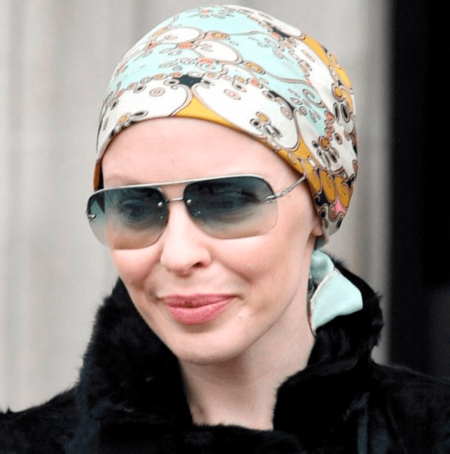 Kylie Minogue se realizó una mastectomía para vencer el cáncer.
