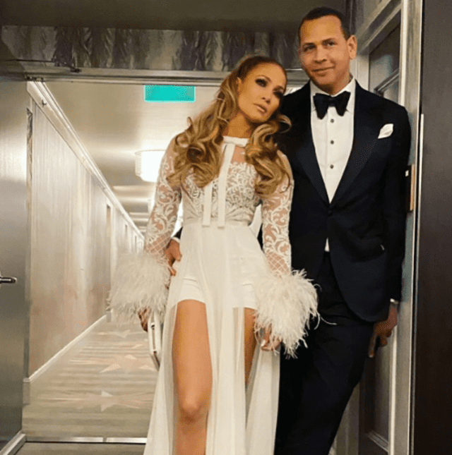 Jennifer Lopez desata rumores de boda con Alex Rodriguez.