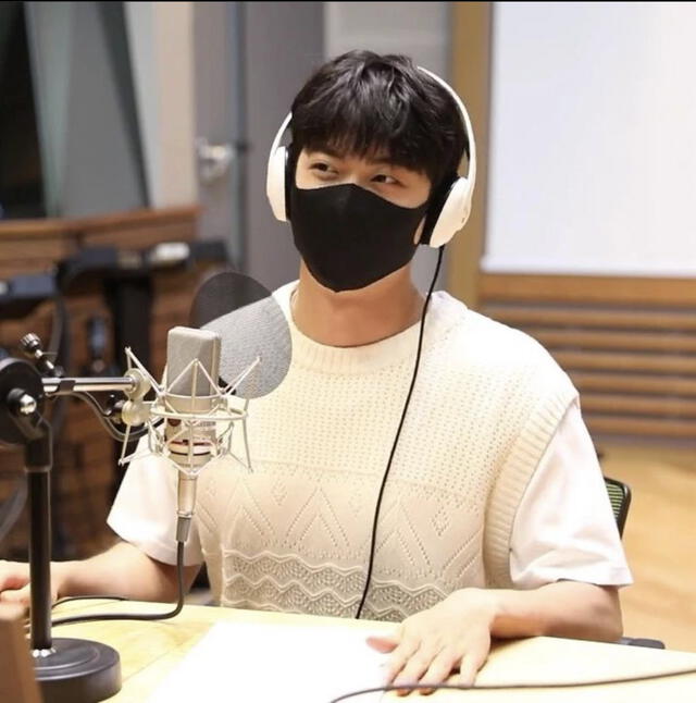 Kang Tae Oh en programa de radio de MBC. Foto: MBC