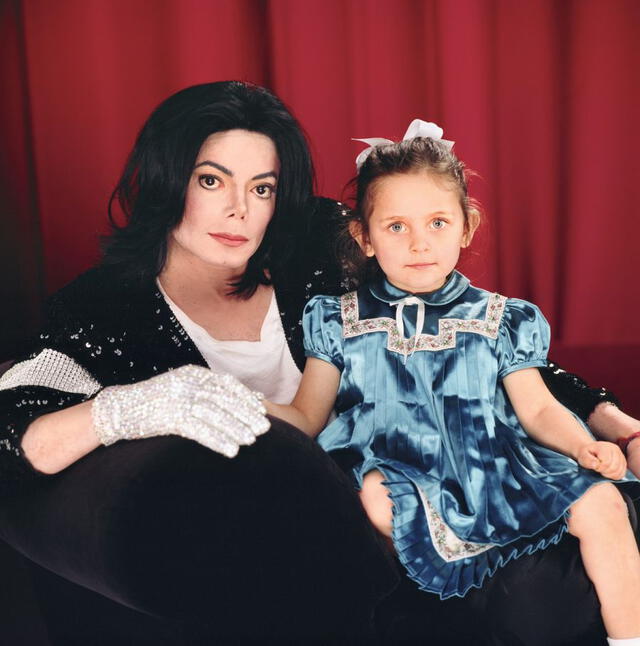 Michael Jackson junto a su hija Paris. Foto: Revista Marie Claire
