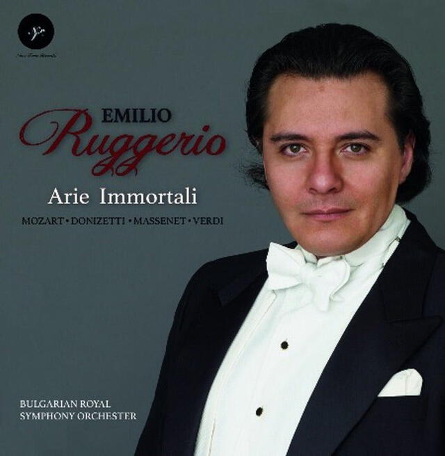 El tenor de padre mexicano y madre italiana tiene ocho discos de estudios grabados. Foto: Emilio Ruggerio.