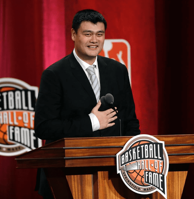 ¿Qué pasó con Yao Ming, el basquetbolista chino que se volvió meme?