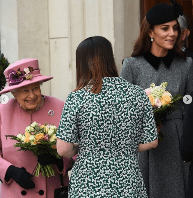 Según la prensa británica, la Reina Isabel ll sí mantiene una buena relación con Kate Middleton.