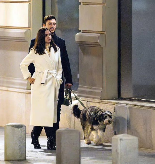  Ana de Armas y Manuel Anido, su nueva pareja, en Madrid. Foto: ¡HOLA!   