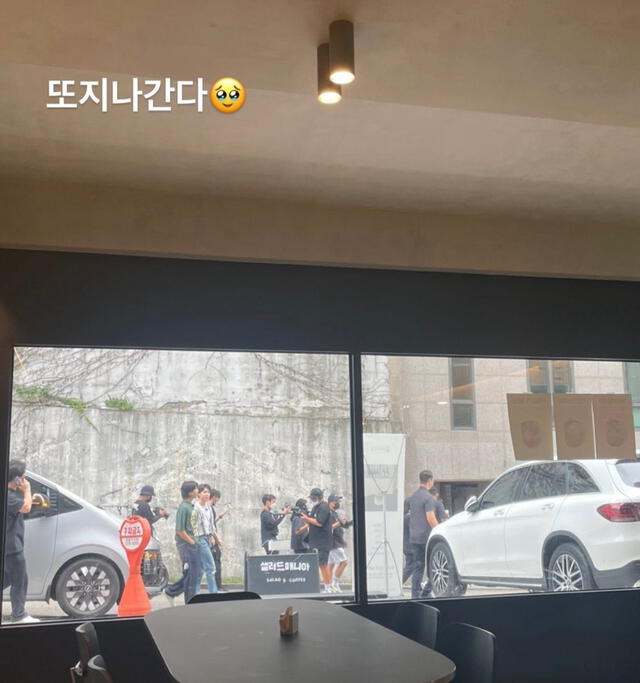 BTS es visto filmando cerca a su antiguo dorm. Foto: Twitter