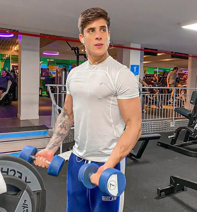 Como demuestran sus publciaciones, Tiago Ramos es un apasionado de la vida en el gimnasio. (Foto: Instagram) Como demuestran sus publciaciones, Tiago Ramos es un apasionado de la vida en el gimnasio. (Foto: Instagram)